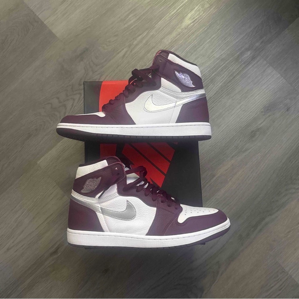 Maroon and White Authentic Men’s Air Jordan 1 Retro High OG
'Bordeaux'